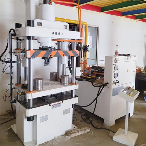 100噸動物營養(yǎng)飼料壓塊機