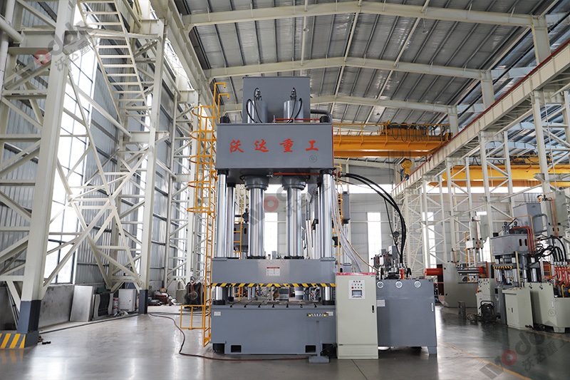 四柱液壓機(jī)哪家好？