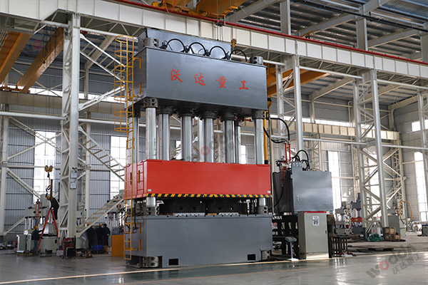 2500噸復(fù)合材料成型液壓機(jī)_大型四柱液壓機(jī)廠家 2500噸復(fù)合材料成型液壓機(jī)_大型四柱液壓機(jī)廠家