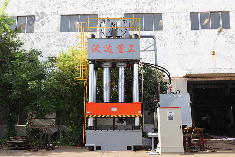 1250噸模壓玻璃鋼風(fēng)機罩成型液壓機