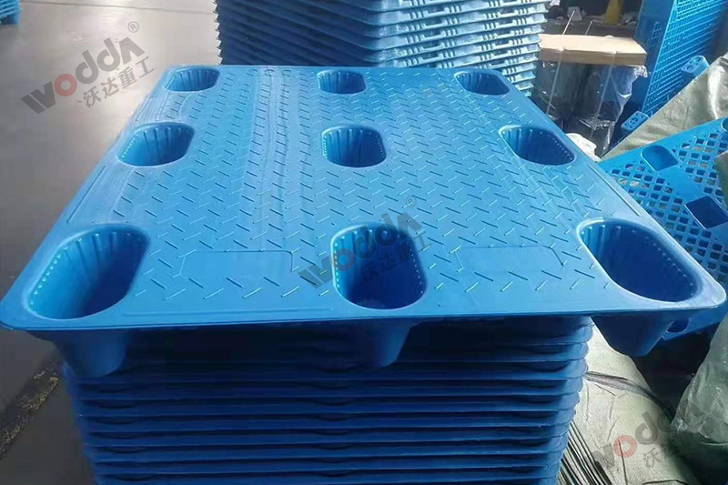 塑料托盤生產(chǎn)設備機器-800噸四柱液壓機