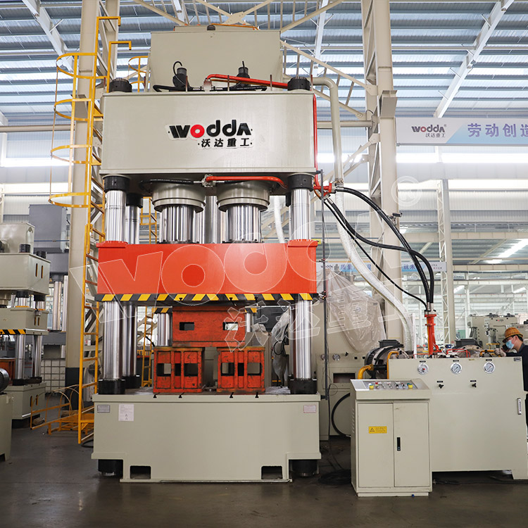 1000噸雙缸四柱液壓機(jī)(圖2) 1000噸雙缸四柱液壓機(jī)(圖2)