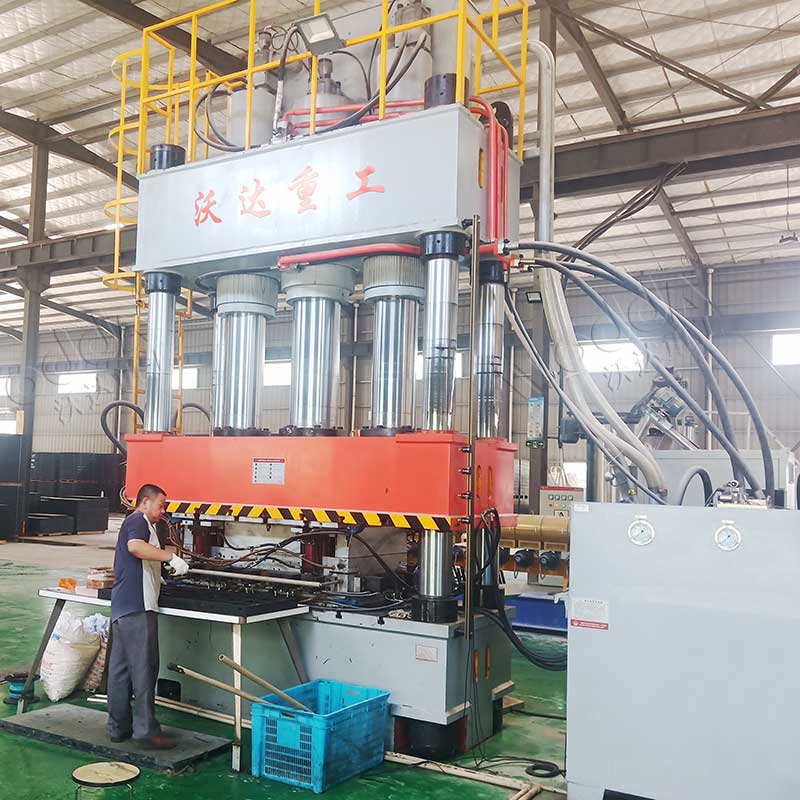 1200噸四柱液壓機