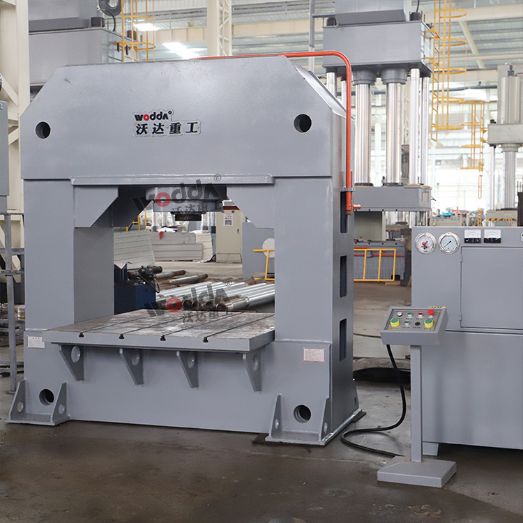 300噸龍門液壓機 300噸龍門液壓機