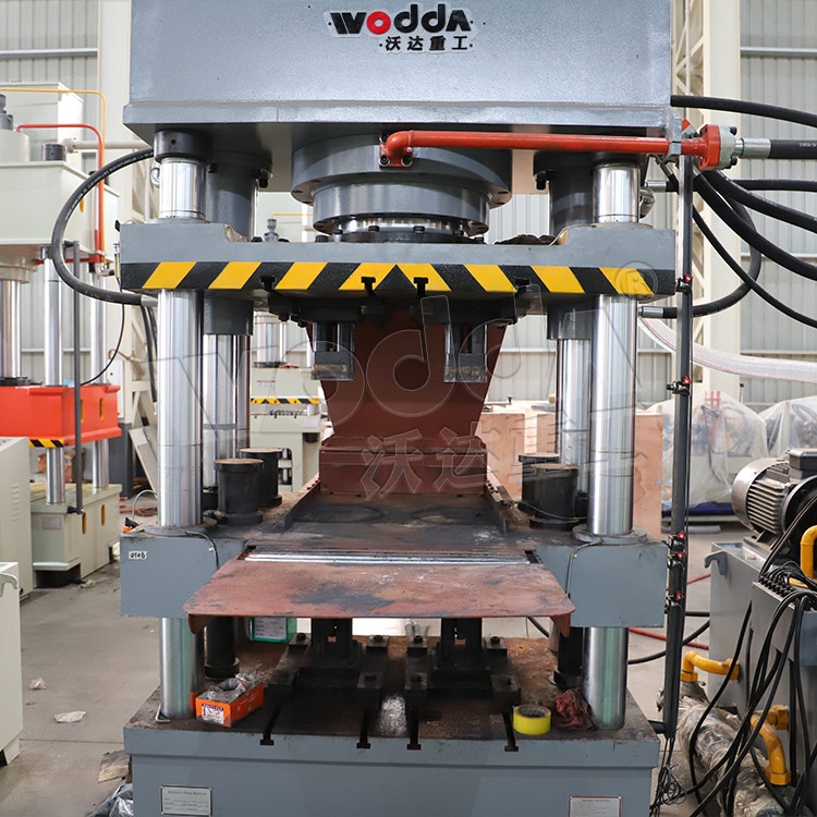 石墨粉末壓塊機(jī)(一模兩出) 石墨粉末壓塊機(jī)(一模兩出)