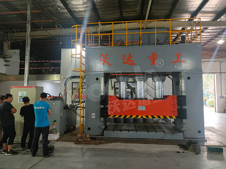 1000噸框架式薄板拉伸液壓機