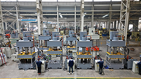 液壓機械廠家 廠家車間
