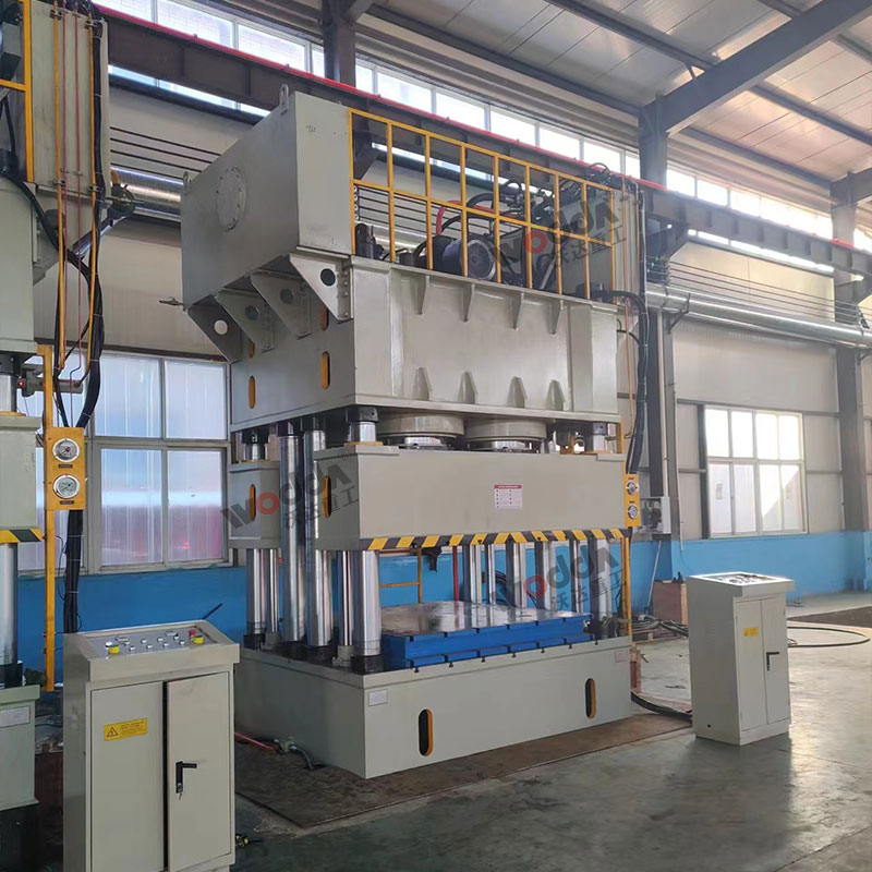 2000噸壓濾機(jī)濾板成型液壓機(jī)客戶現(xiàn)場 2000噸壓濾機(jī)濾板成型液壓機(jī)客戶現(xiàn)場