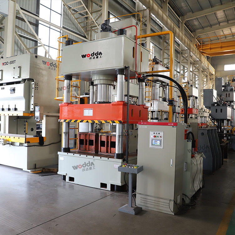 500噸防彈頭盔成型液壓機 500噸防彈頭盔成型液壓機