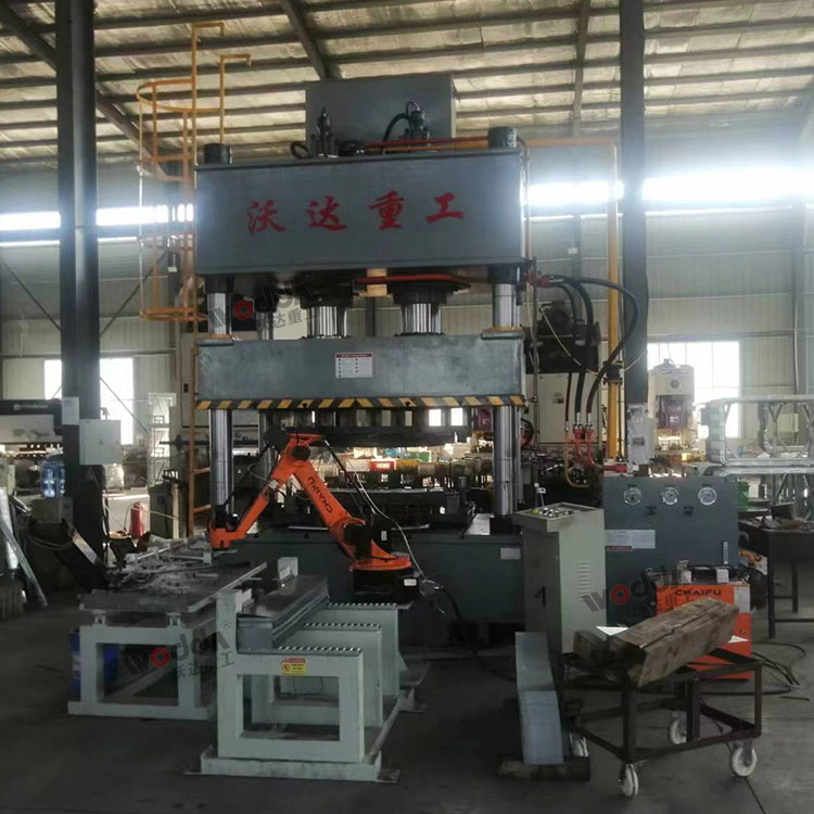 汽車配件成型液壓機客戶現場