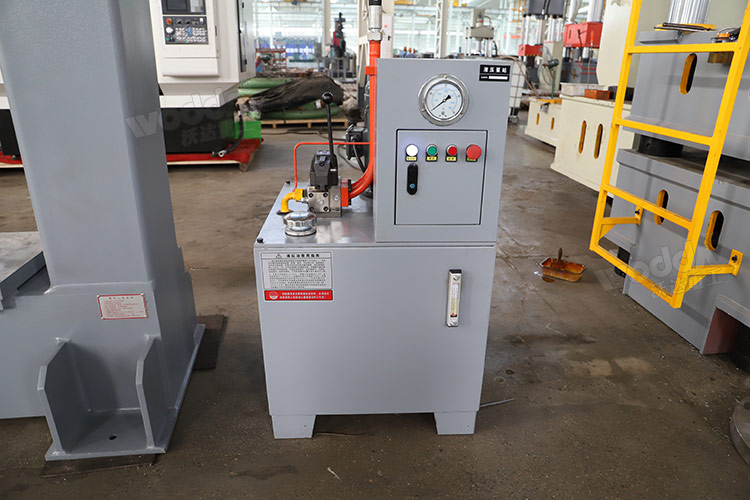 龍門(mén)液壓機(jī)配置 龍門(mén)液壓機(jī)配置