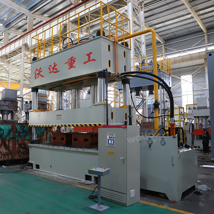 伺服800噸三梁四柱液壓機(jī) 伺服800噸三梁四柱液壓機(jī)