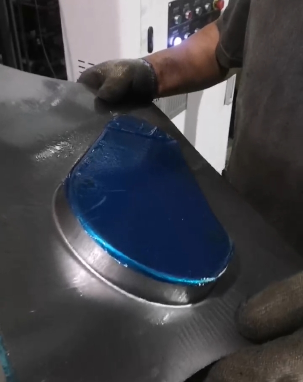 面條機護(hù)罩拉伸件