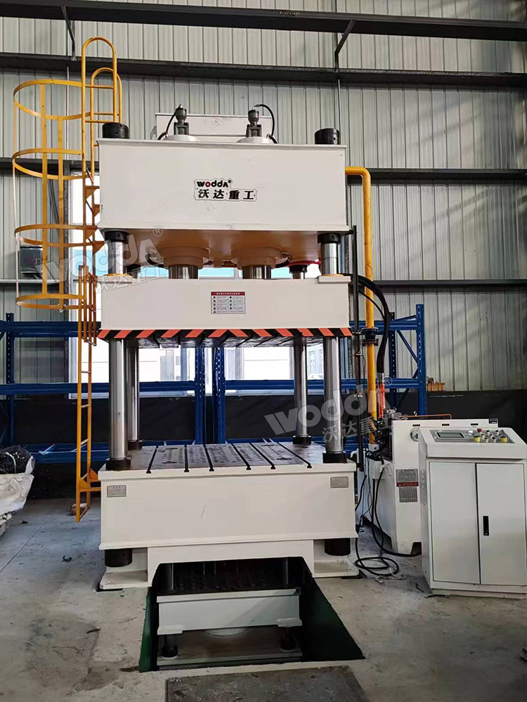 400噸液壓墊拉伸機(jī) 400噸液壓墊拉伸機(jī)