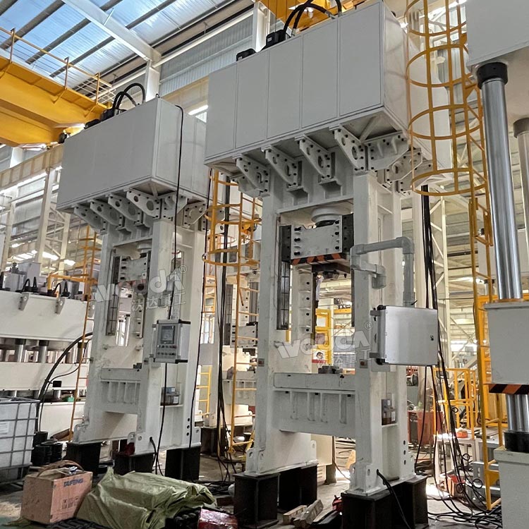 200噸框架式液壓機(jī)(泵站上置) 200噸框架式液壓機(jī)(泵站上置)