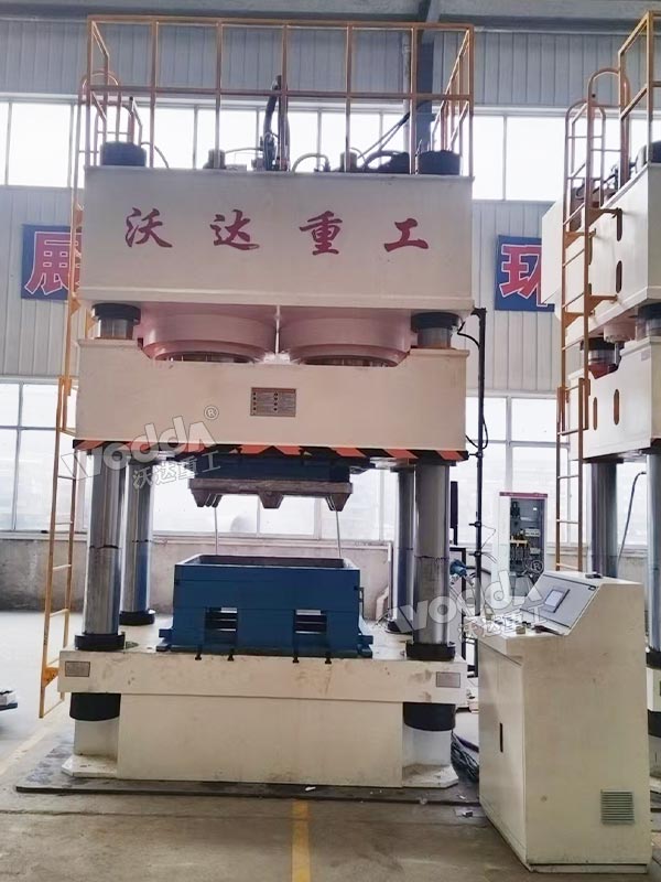 木屑托盤成型液壓機(jī) 木屑托盤成型液壓機(jī)