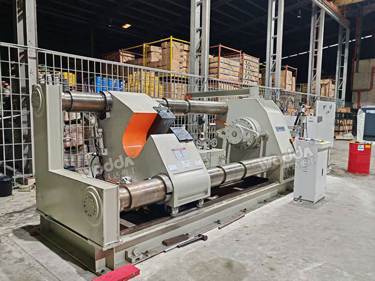 500噸臥式液壓機(jī) 500噸臥式液壓機(jī)