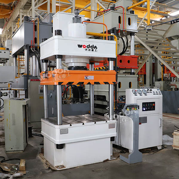 200噸三梁四柱液壓機(jī)