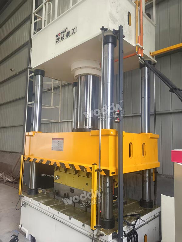 315噸四柱液壓機