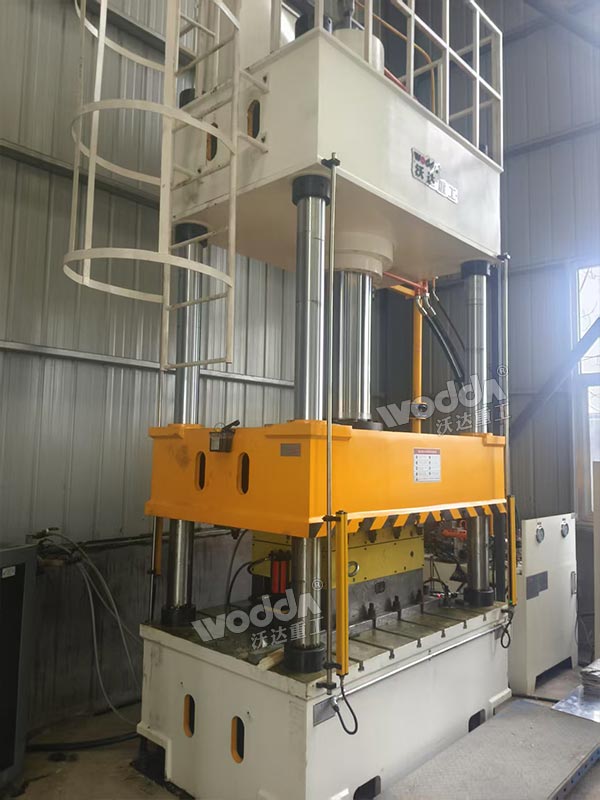 315噸復合材料成型液壓機