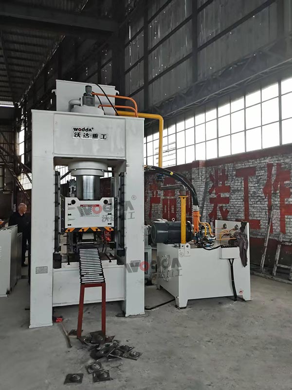 315噸框架式錨桿托盤生產(chǎn)線