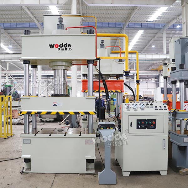 200噸四柱液壓機(jī)