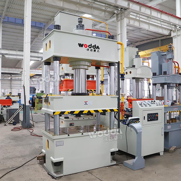 200噸四柱液壓機(jī)