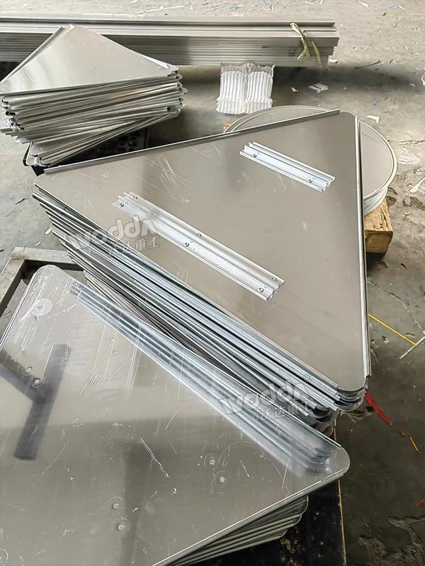 三角形鋁制交通標志牌