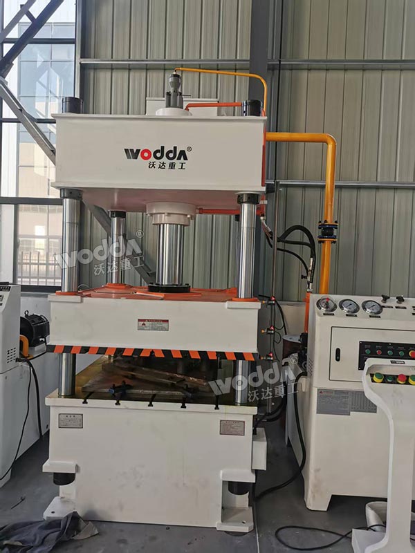 100噸四柱液壓機