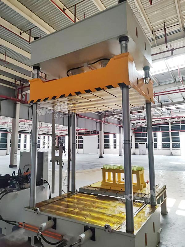 80噸移動(dòng)工作臺(tái)液壓機(jī)調(diào)試