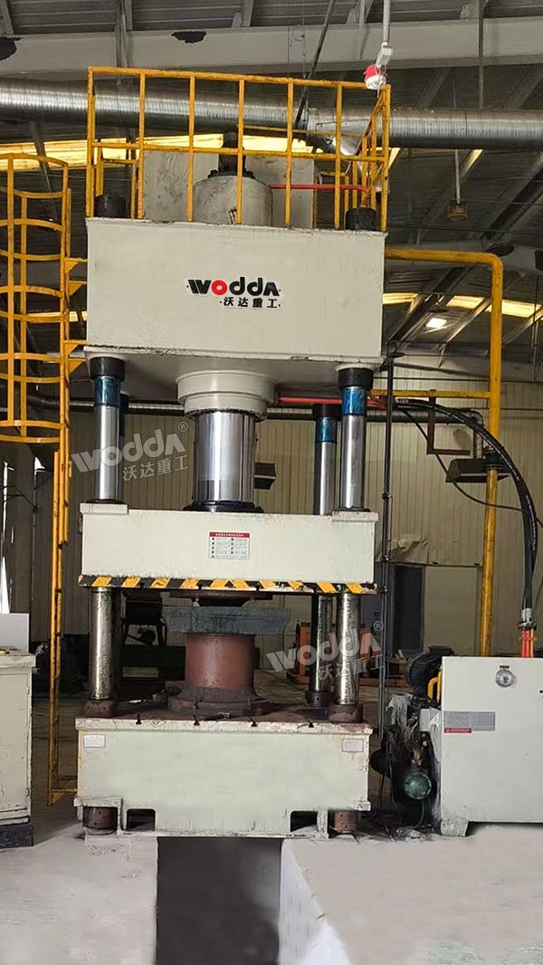 500噸活性炭成型液壓機