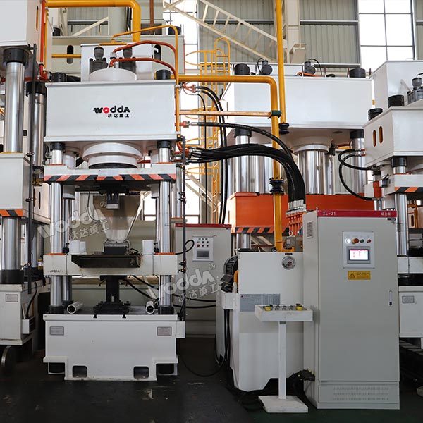 400噸液壓機（粉末壓制）