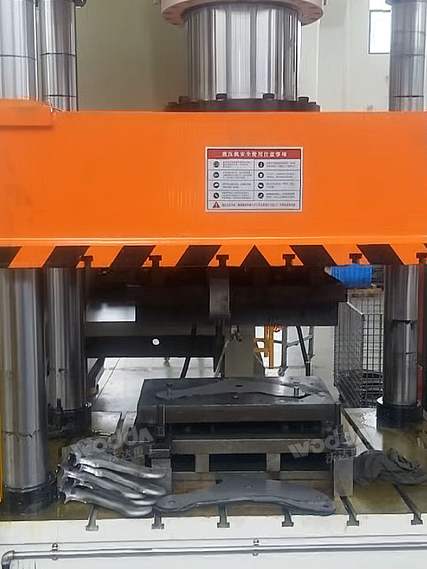 汽車配件沖壓件