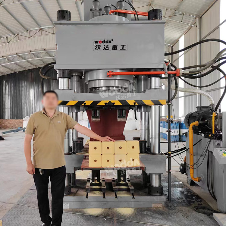 鹽磚壓塊機(jī) 鹽磚壓塊機(jī)