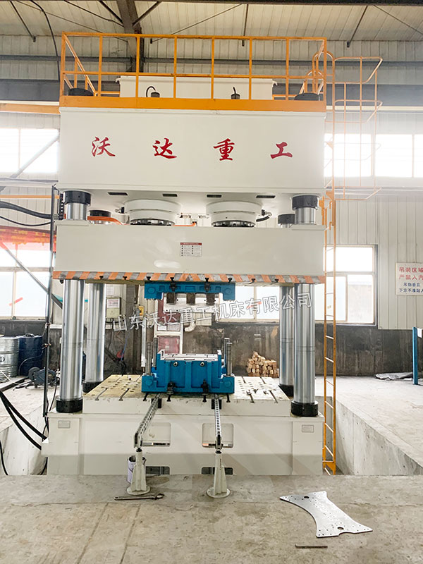 1250噸汽車配件成型液壓機(jī) 1250噸汽車配件成型液壓機(jī)