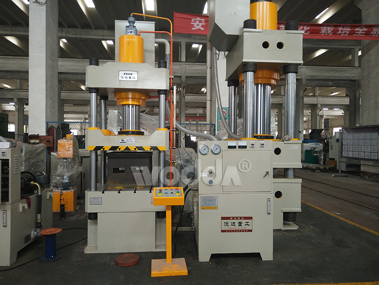 剎車片成型液壓機(jī) 剎車片成型液壓機(jī)