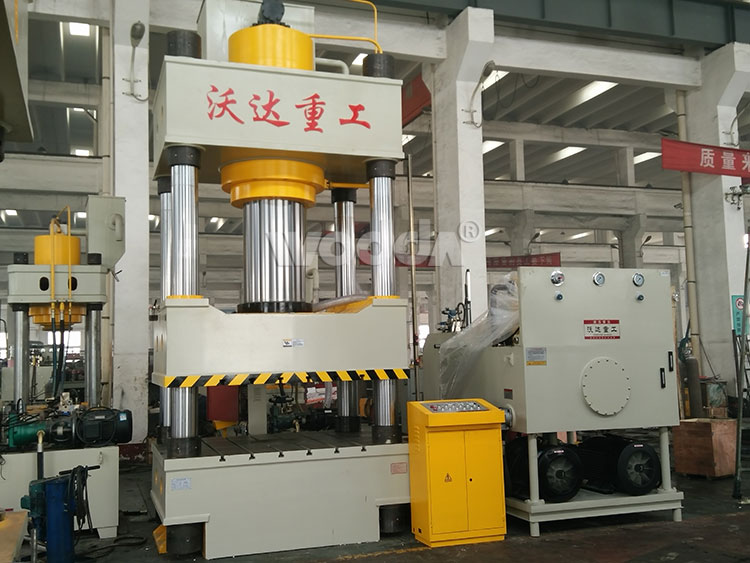 800T三梁四柱液壓機(jī) 800T三梁四柱液壓機(jī)