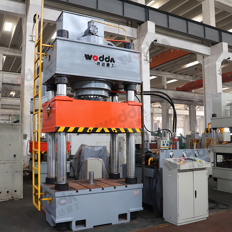 630噸樹脂井蓋成型液壓機 630噸樹脂井蓋成型液壓機